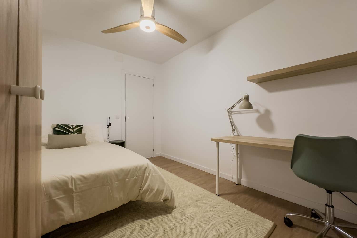 🌟 Beautiful Room in a Modern Apartment close to the centre 🌟 (P8-H2)