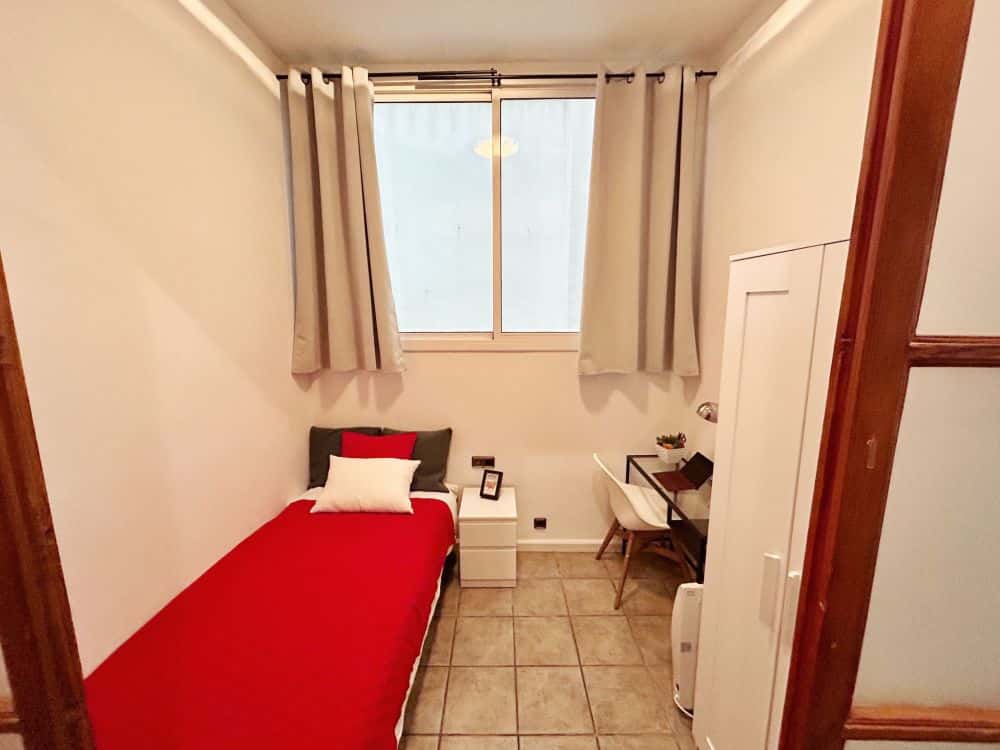 Acogedora habitación en calle Avinyó