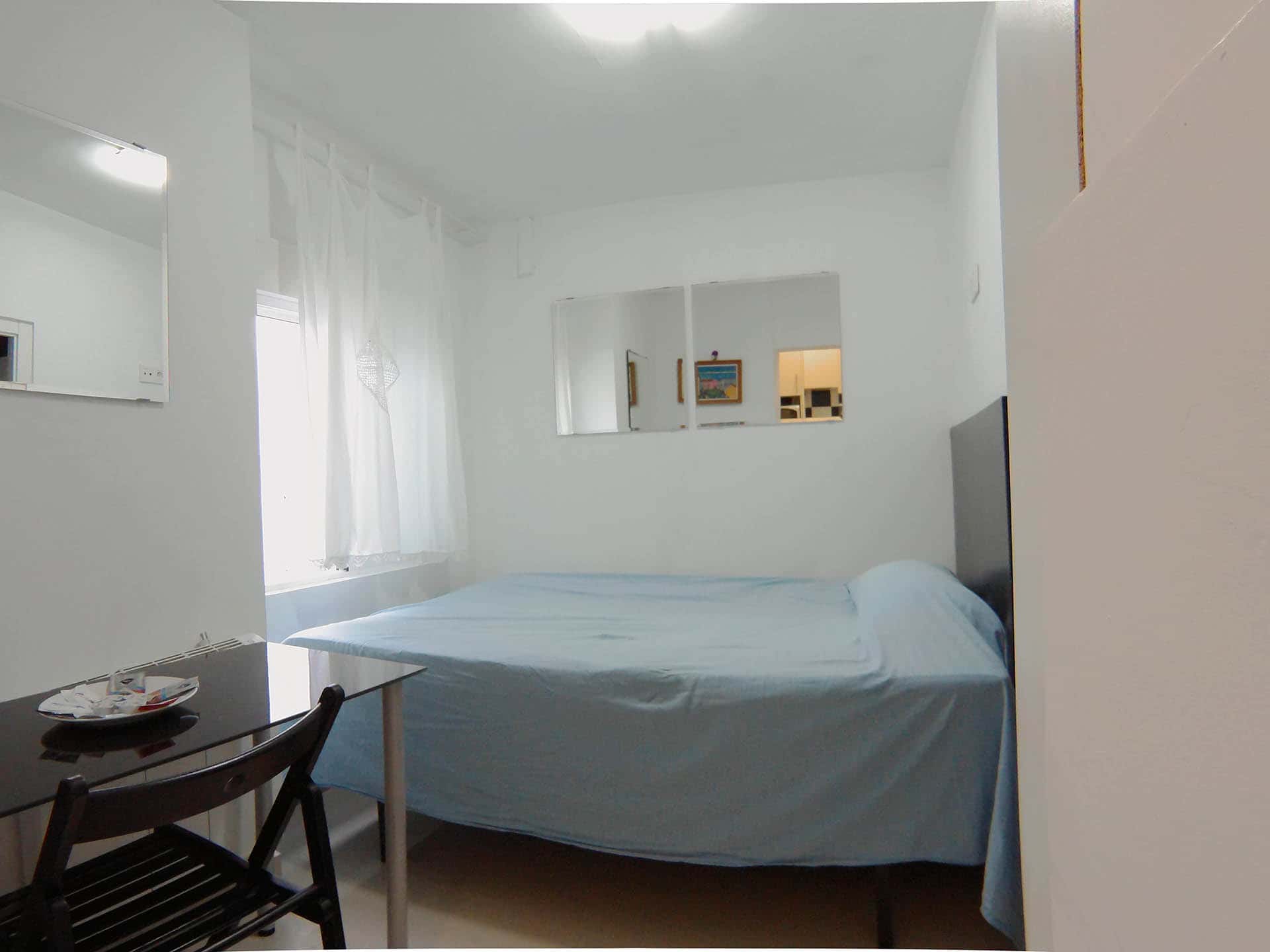 Room Calle de Leneros