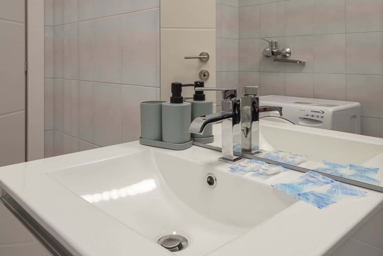 Apartment Milan, 1 bed — photo 15