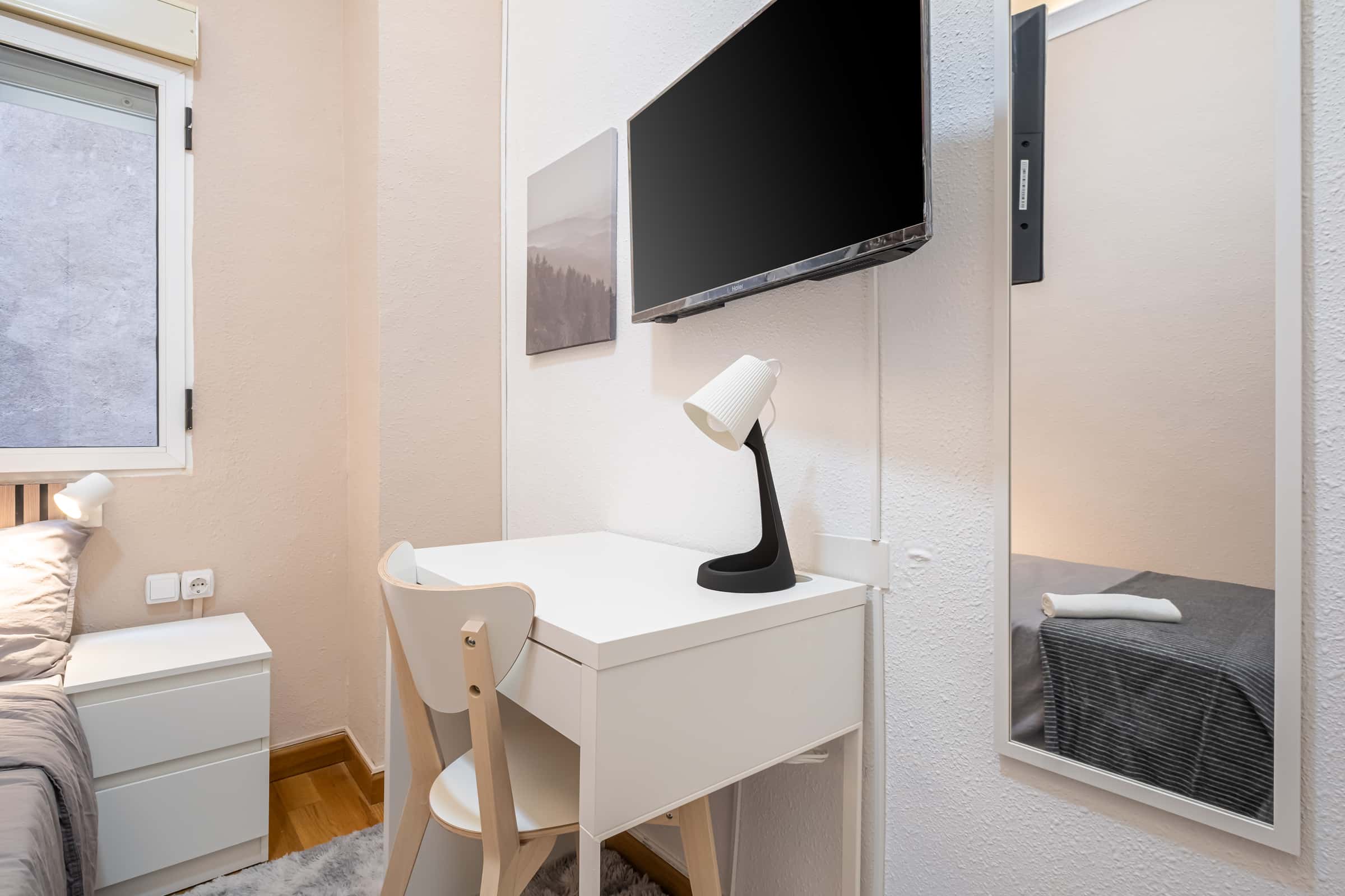 Zimmer in Avenida de Aguilera, Alicante (Alacant) für 120 m² mit 6 Schlafzimmer