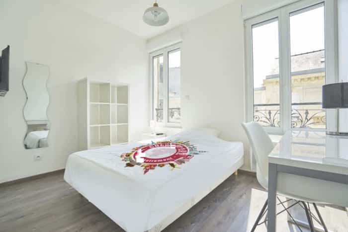 Listing photo thumbnail