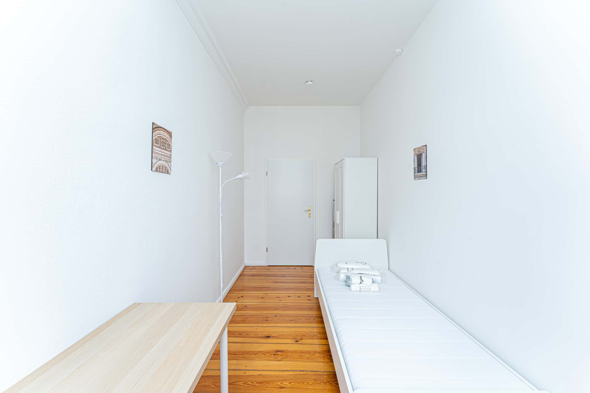 Kaiser-Friedrich-Straße - Room 3