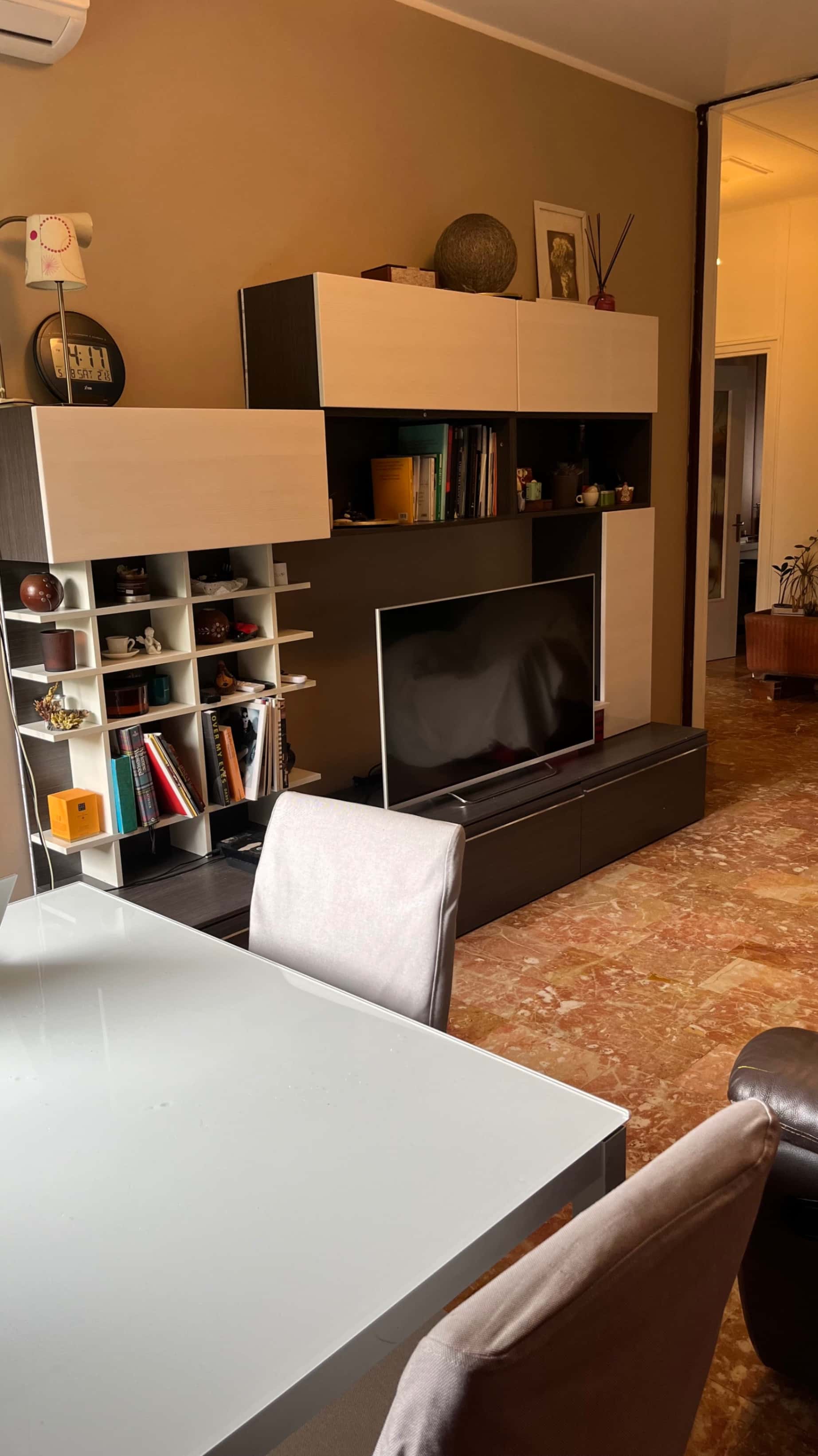 Room in Corso Canonico Giuseppe Allamano, Torino for 120 m² with 3 bedrooms