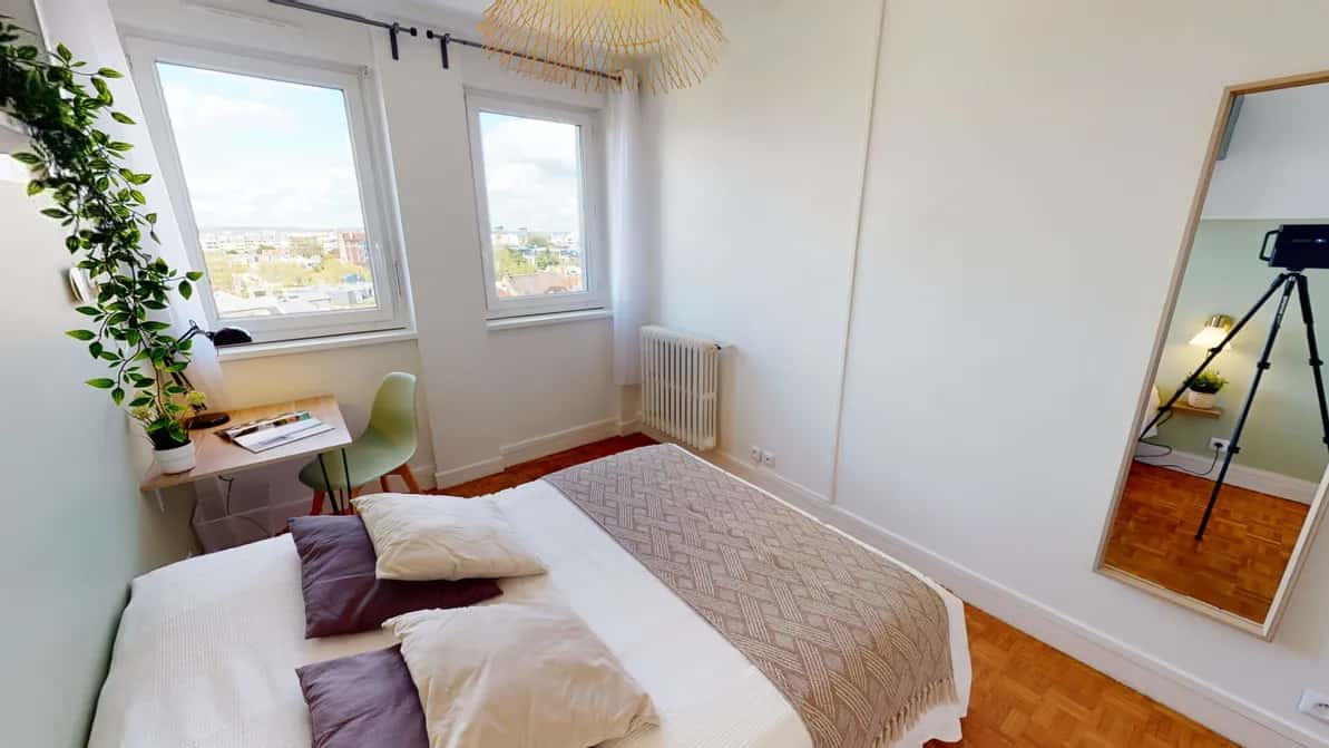 Stanza in Avenue Marceau, Courbevoie di 89 m² con 4 camere