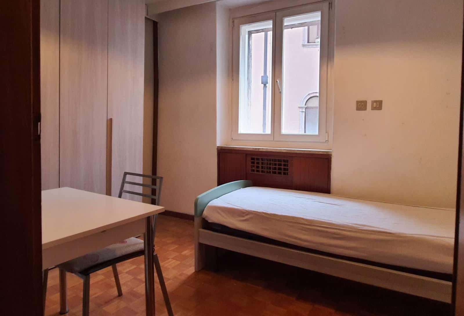A11/S1 - Single Bed in Rooms in apartment in Centro Storico a Trento