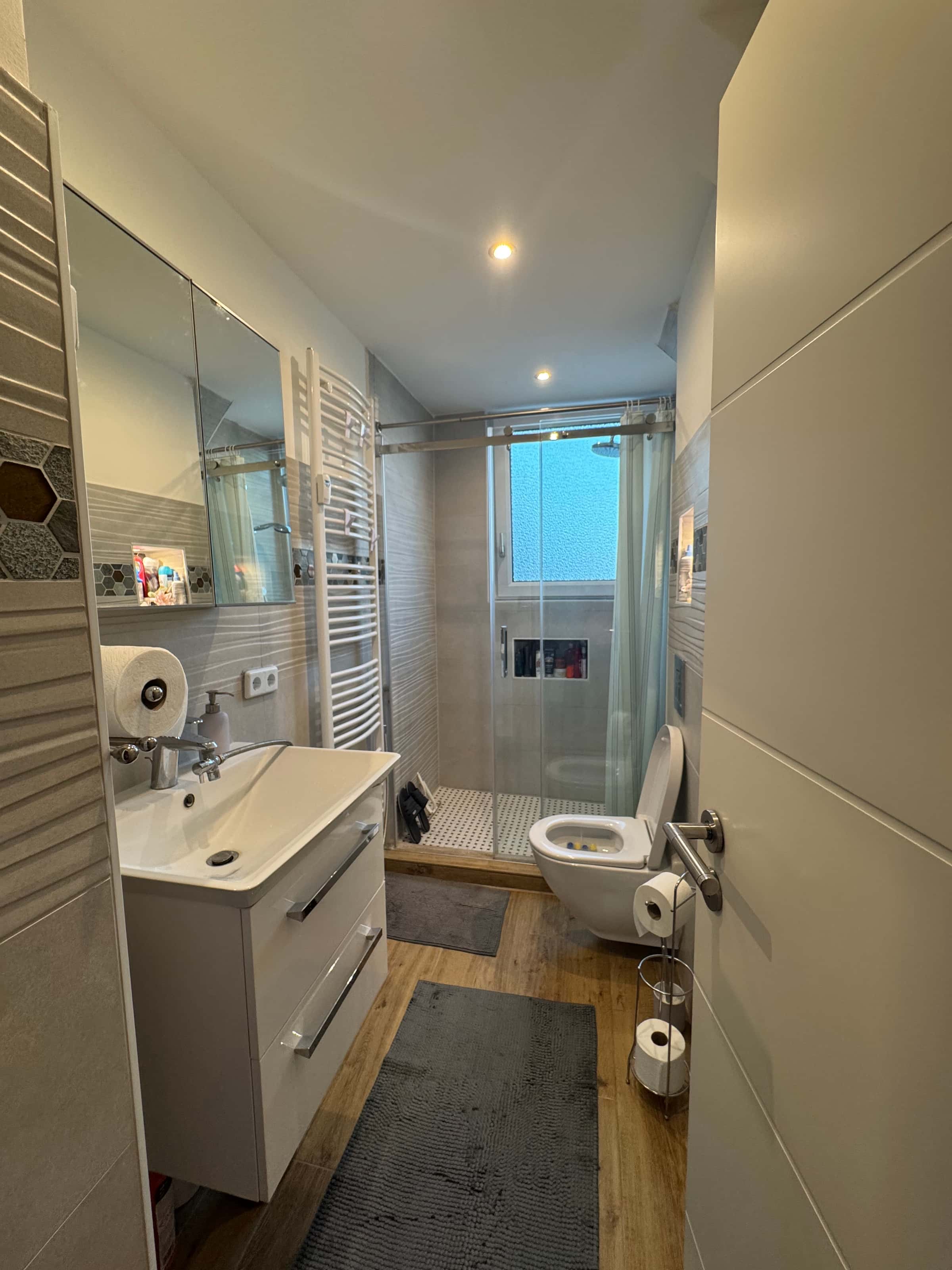 Apartment in Reichsstraße, Berlin for 56 m² with 2 bedrooms