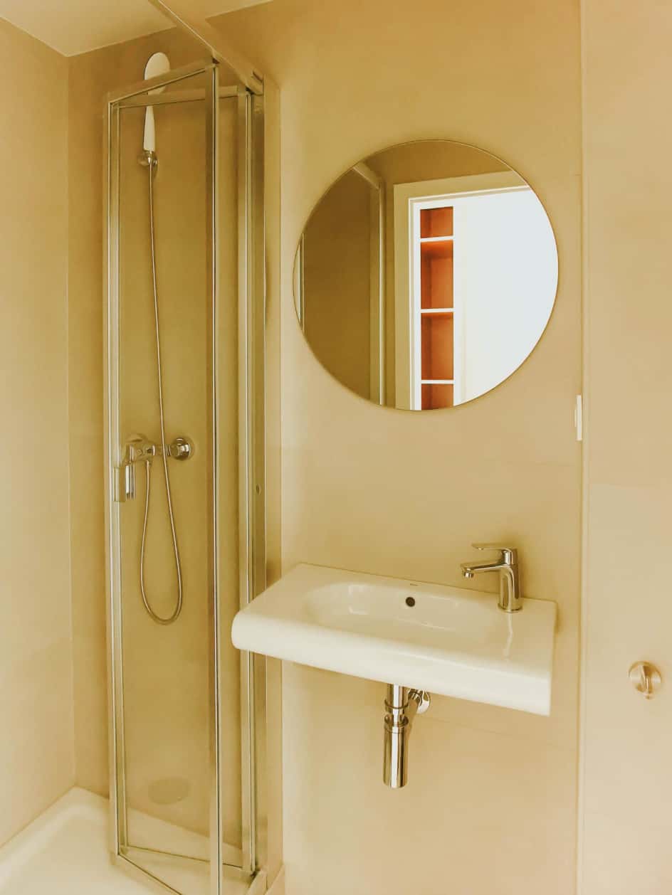 Room Balcony with private bathroom - Student residence in Braga
