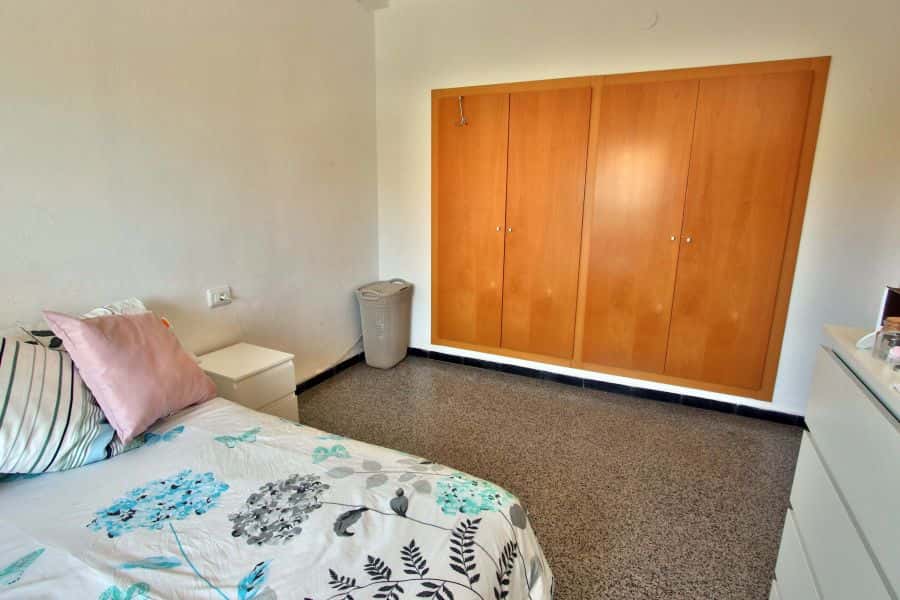 Habitación en piso de 4 habitaciones en Ciutat Universitaria