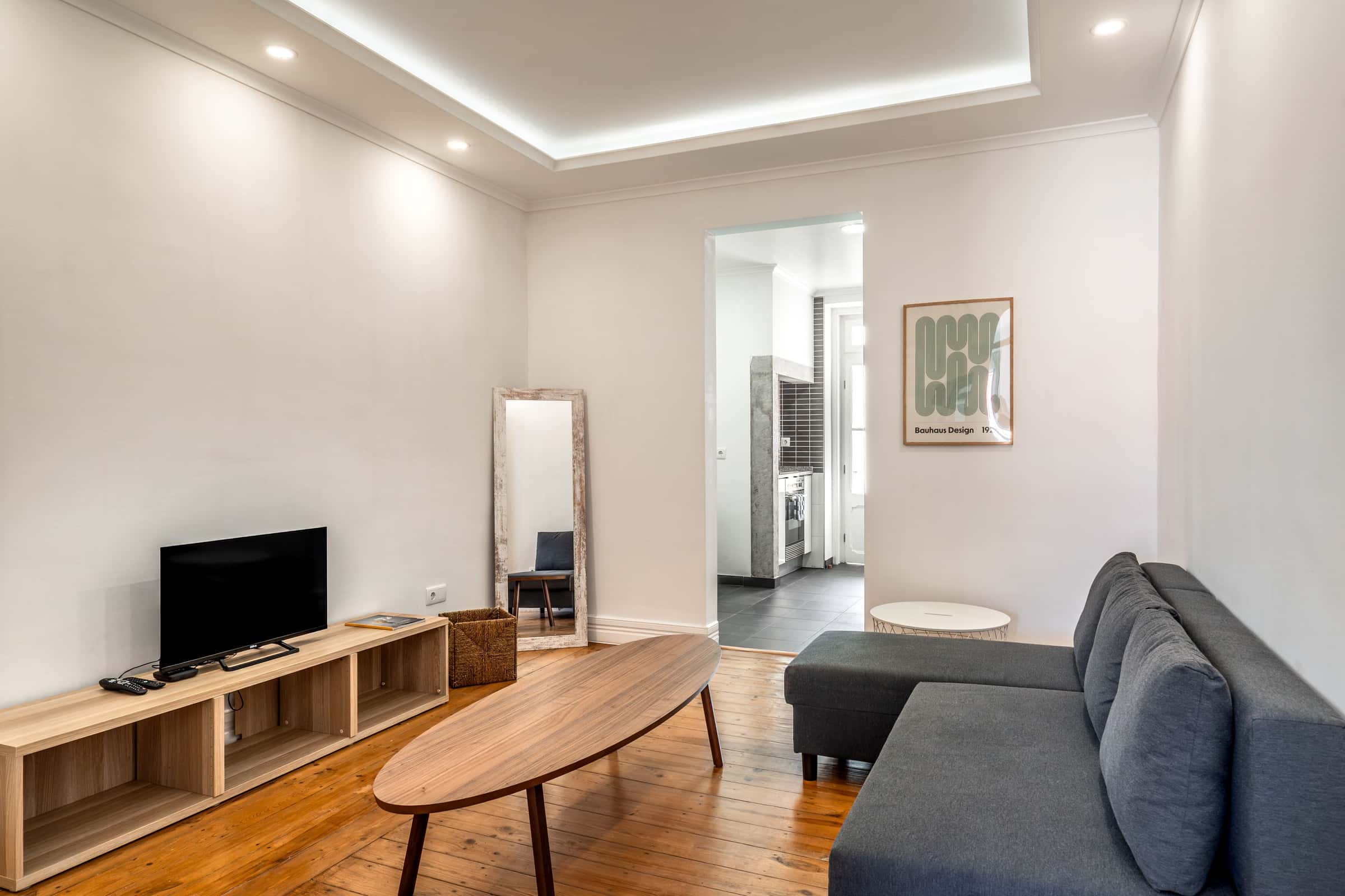 Bright T1 Apartment in Penha de França, Lisbon