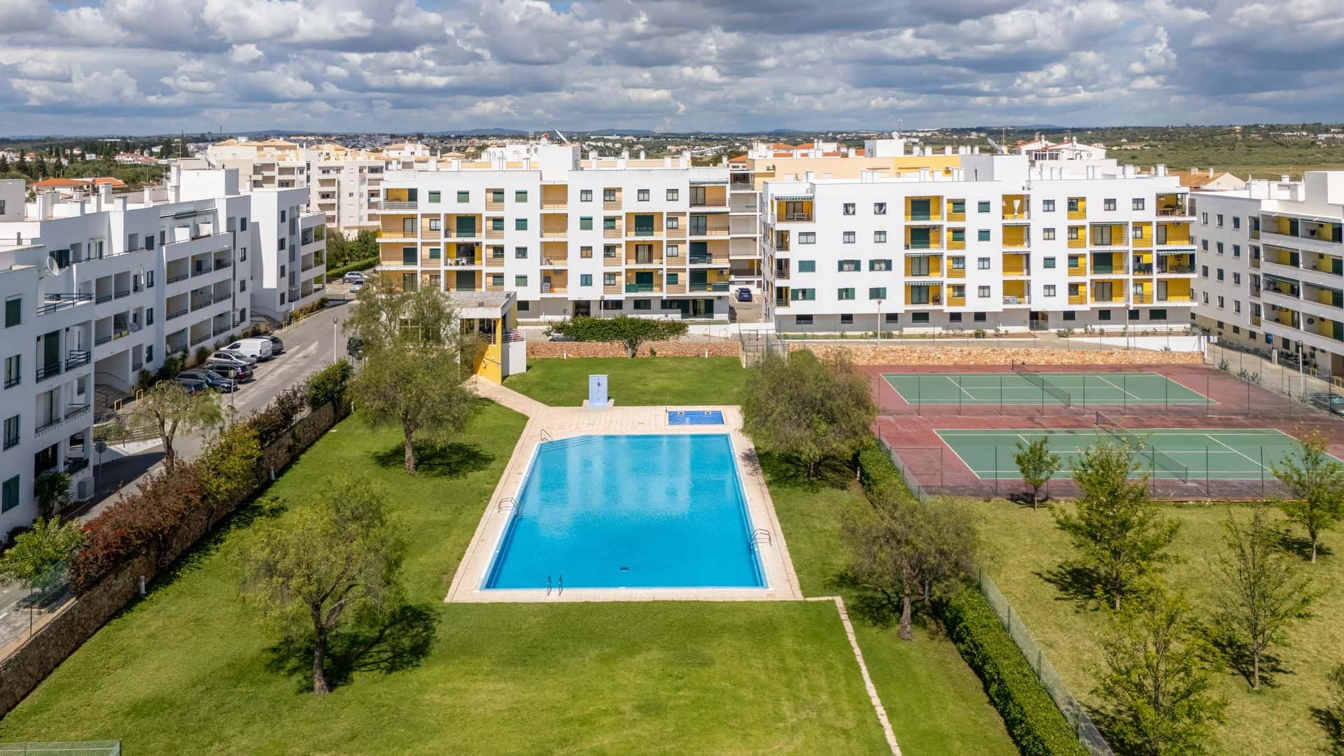 Vila Nova Sunny 2BR Apt with Pool