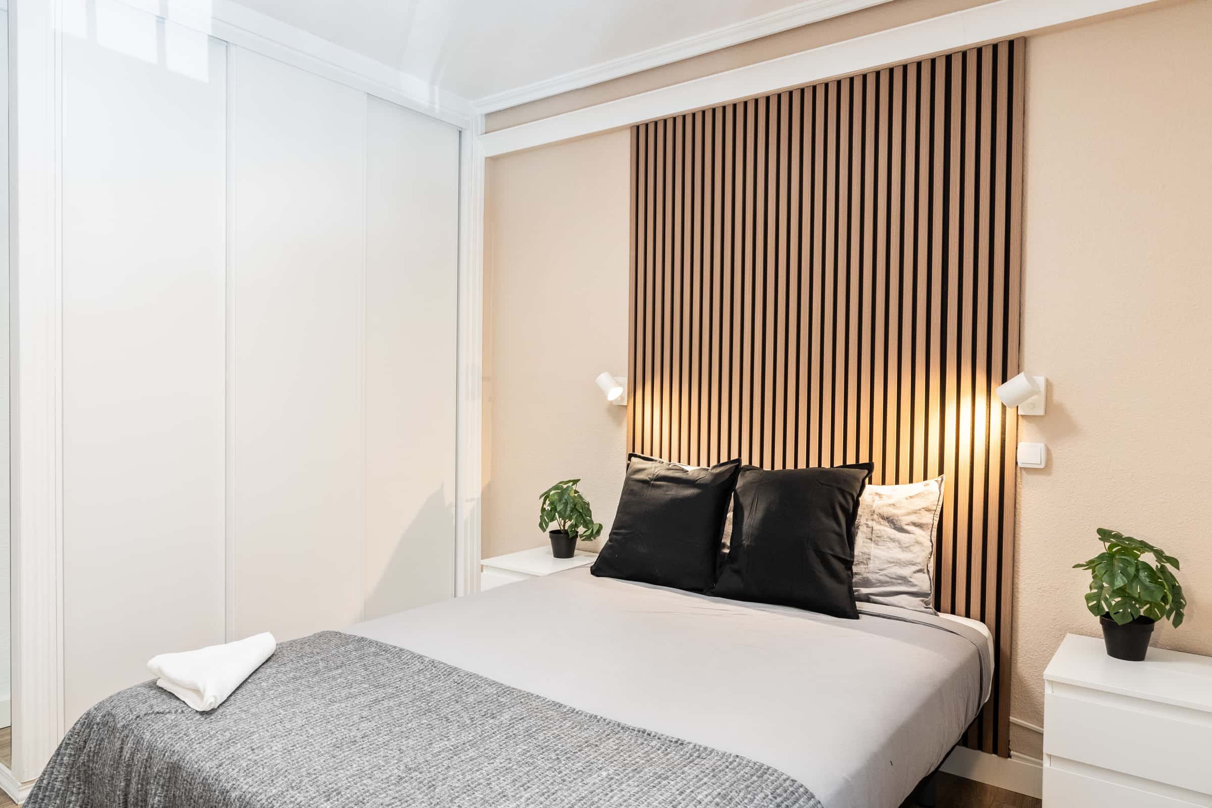 Zimmer in Paseo de los Jesuitas, Madrid für 80 m² mit 4 Schlafzimmer