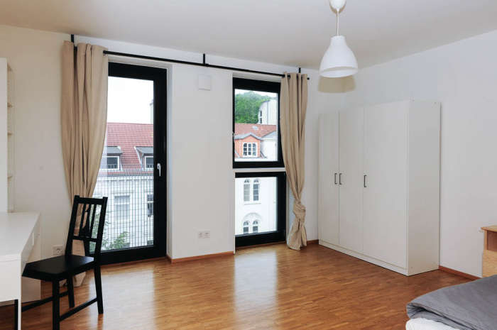 Listing photo thumbnail