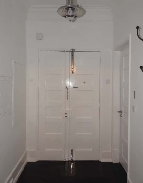 Bright Room with Windows in Saldanha - VH IV - R4