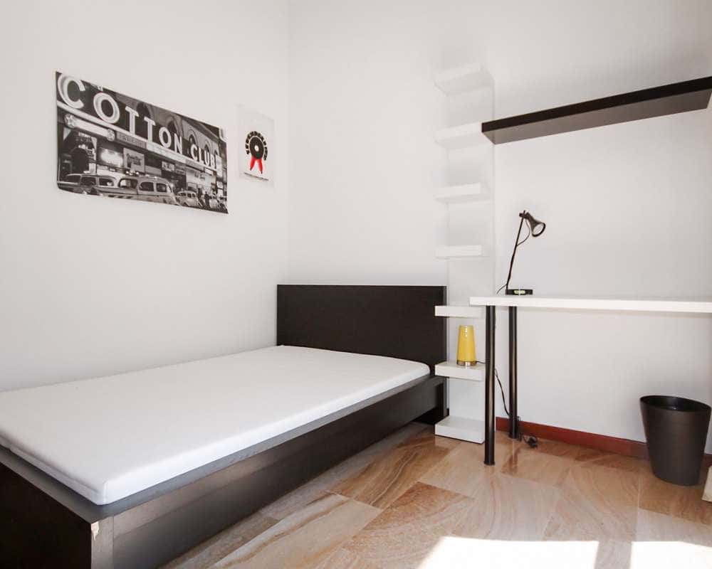 Special Offer: Stanza in Via Emilio De Marchi