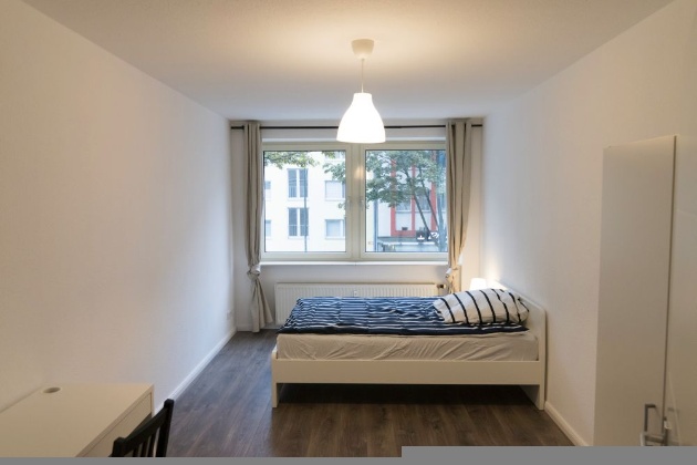 Listing photo thumbnail