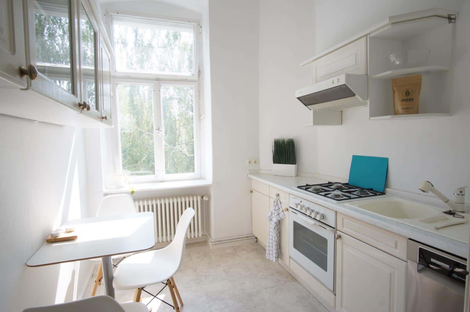 Room in Melchiorstraße, Berlin for 67 m² with 3 bedrooms - Photo 5