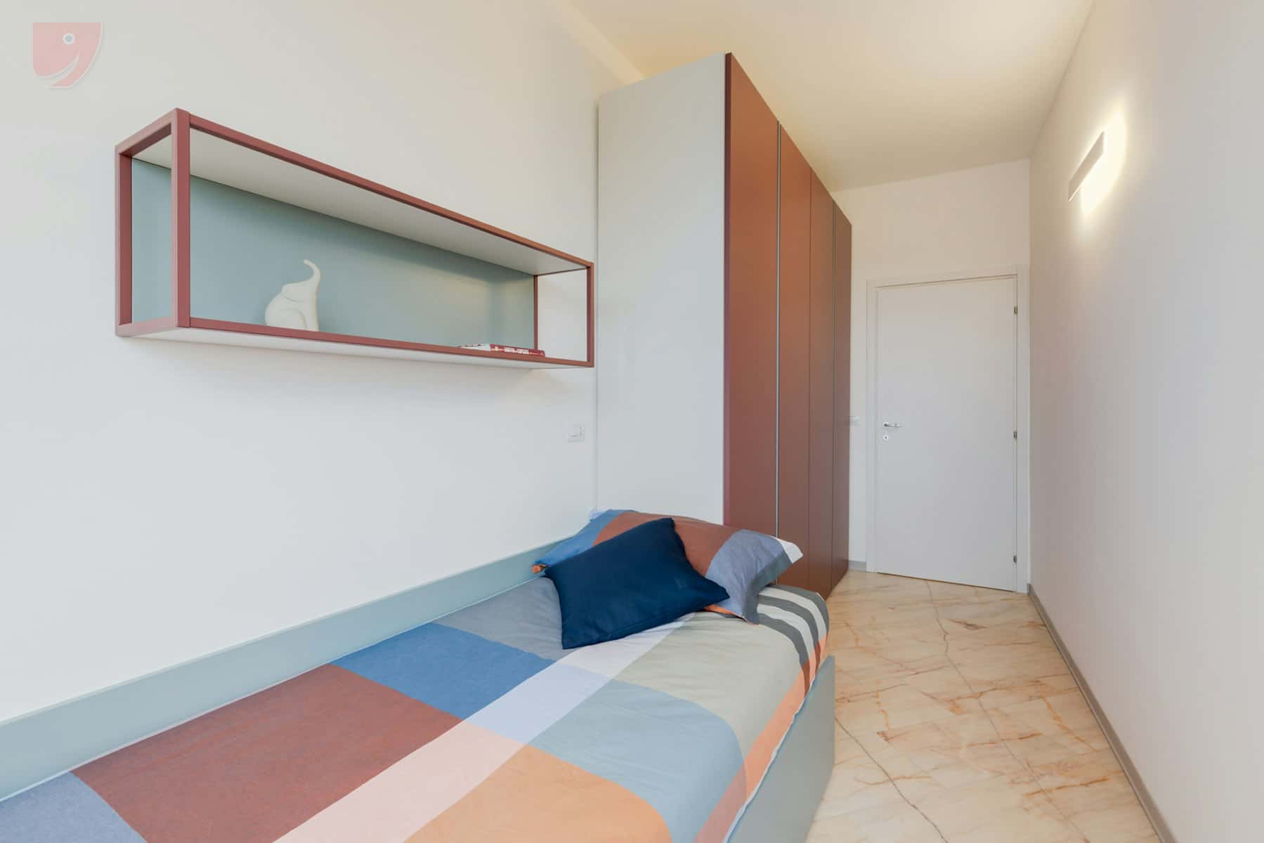 Room in Viale Cavour, Ferrara for 185 m² with 9 bedrooms