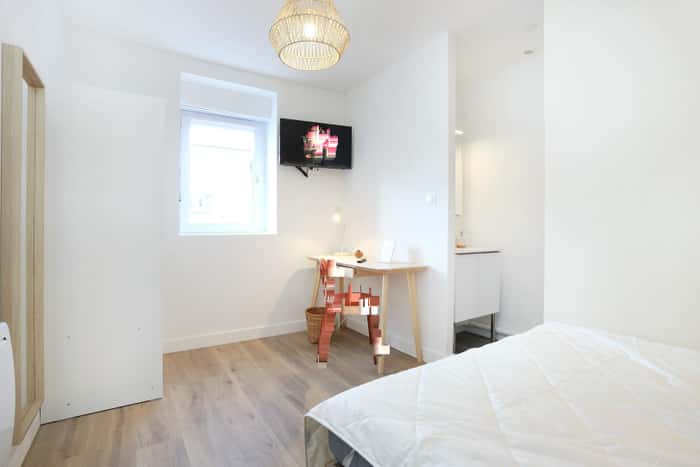 Listing photo thumbnail