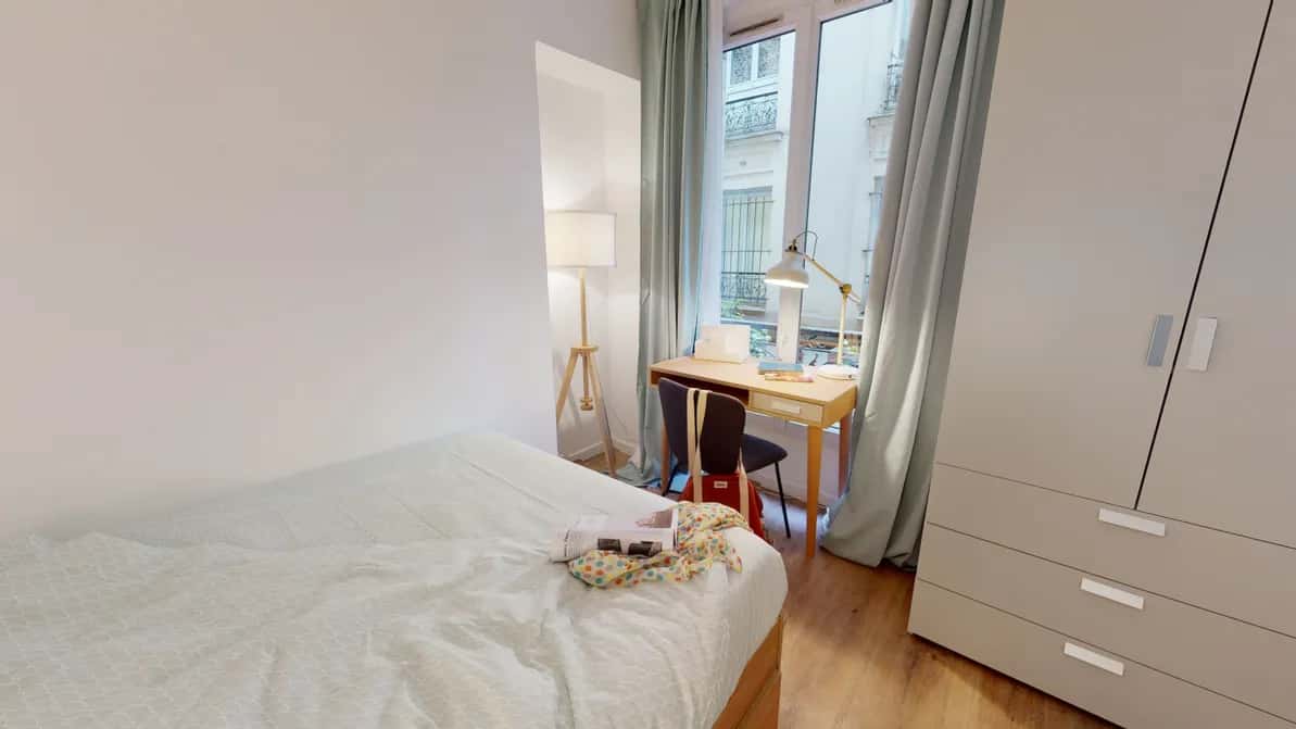 Zimmer in Boulevard Marguerite de Rochechouart, Paris für 103 m² mit 4 Schlafzimmer