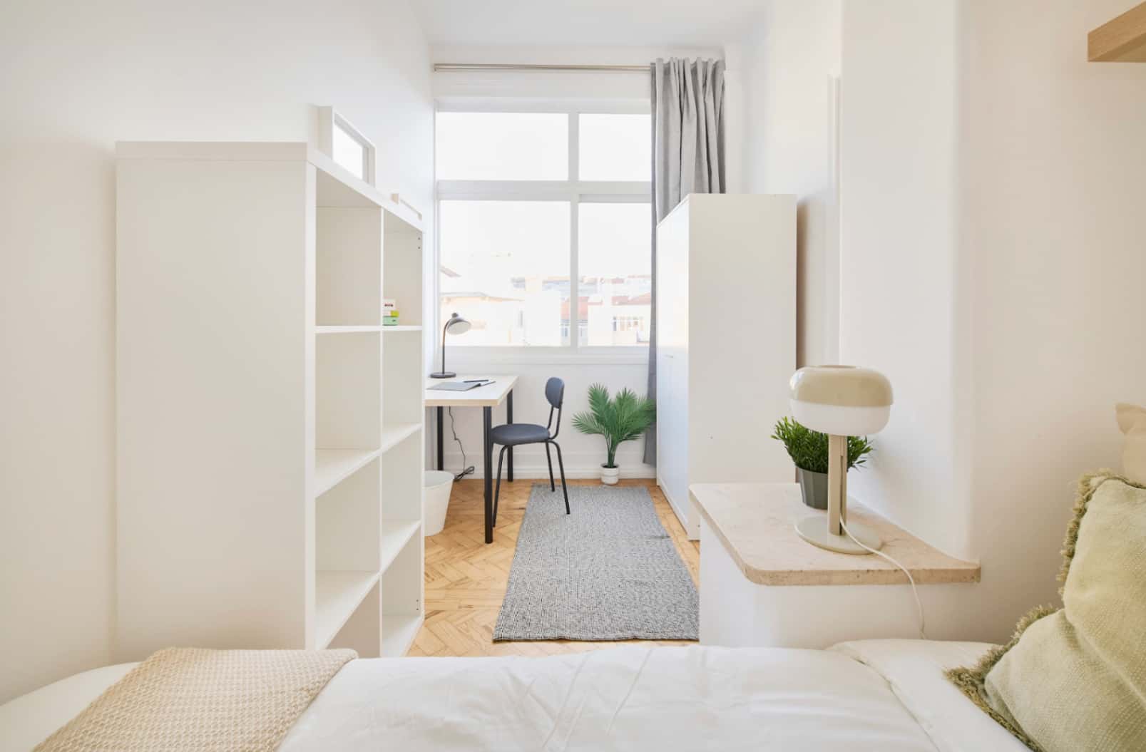 Room in Lisbon, close to the metro line - Room 9