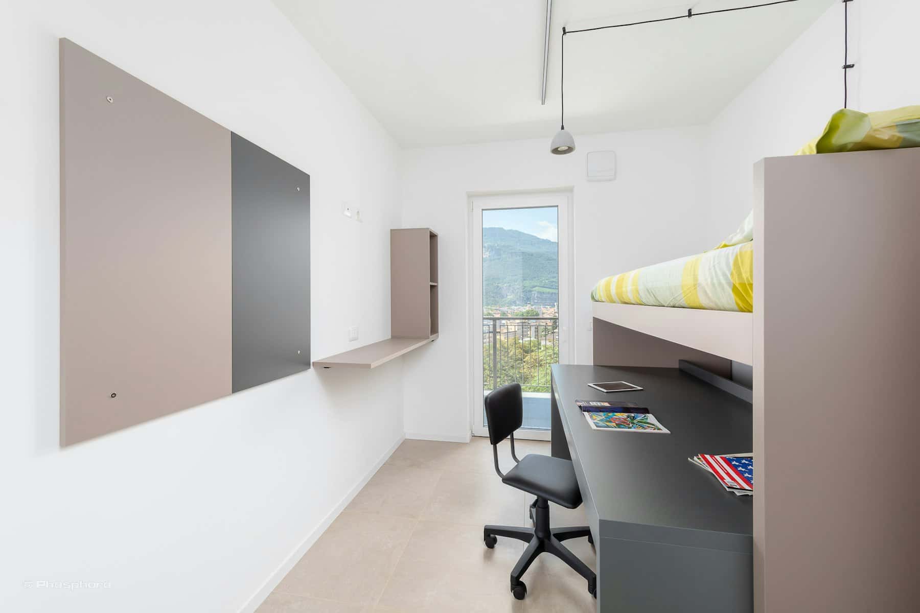 Room in Via Venezia, Trento for 48 m² with 2 bedrooms