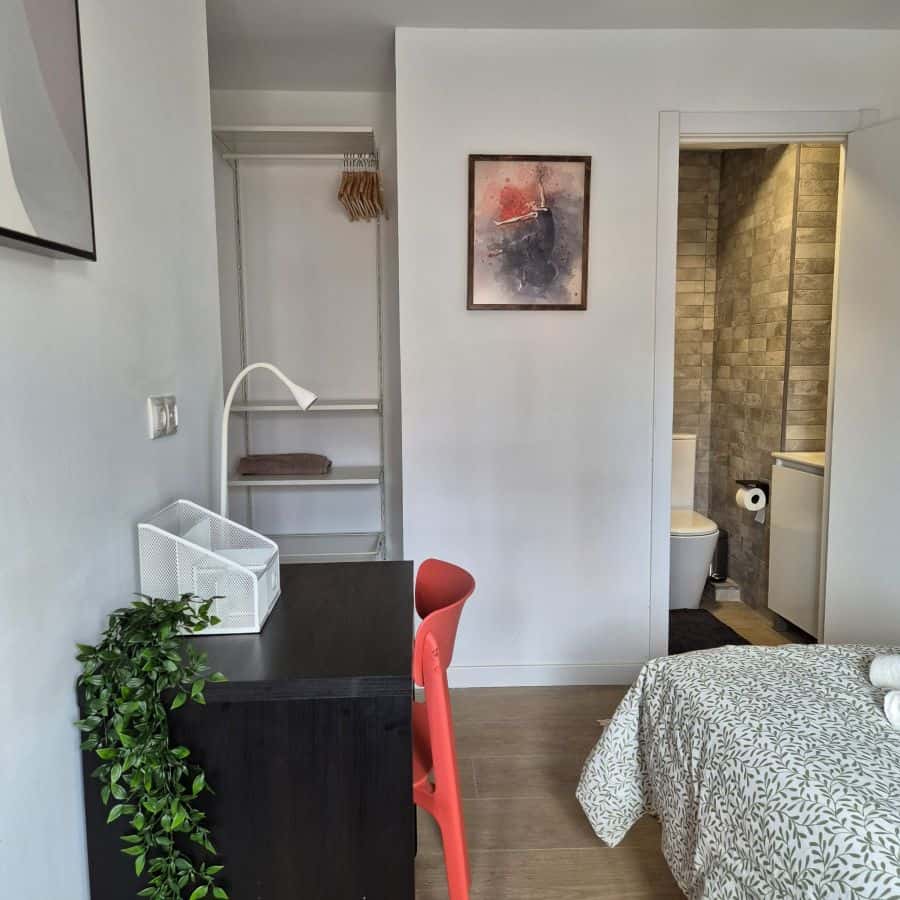 Habitación en piso de 5 habitaciones en Natzaret