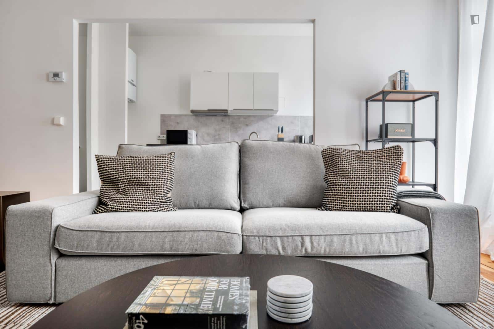 Apartment in Zwinglistraße, Berlin for 83 m² with 1 bedroom - Photo 4