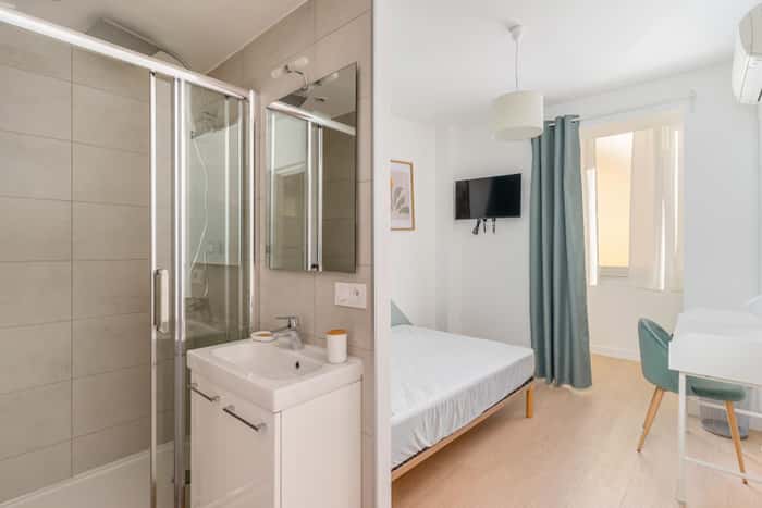 Listing photo thumbnail