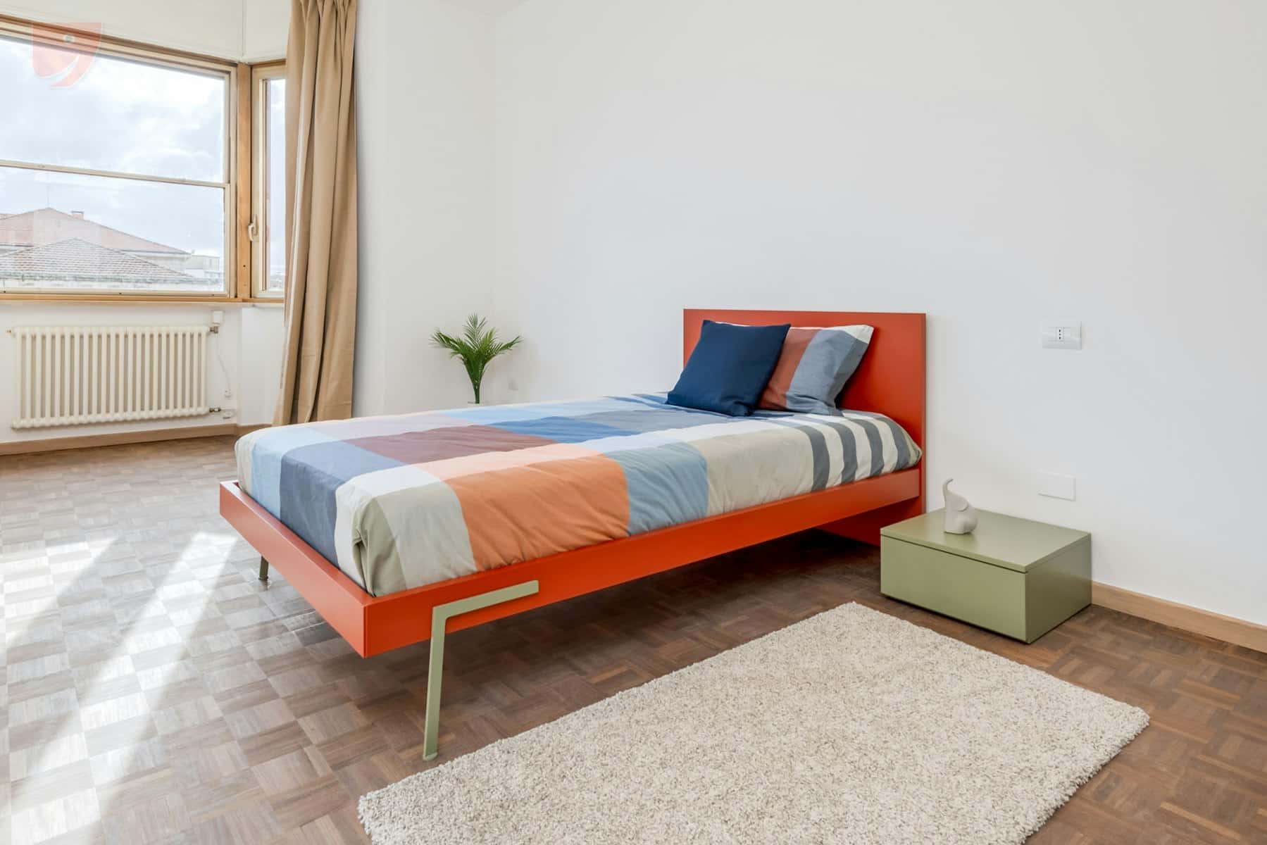 Room in Viale Cavour, Ferrara for 185 m² with 9 bedrooms