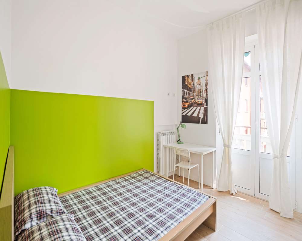 Stanza in Viale Legioni Romane