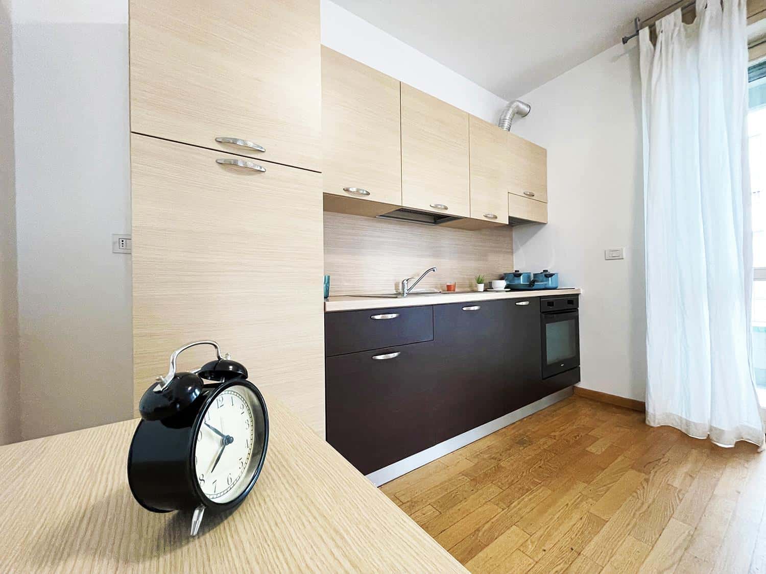 VIA BERIZZI 37 - Stanza 172 A