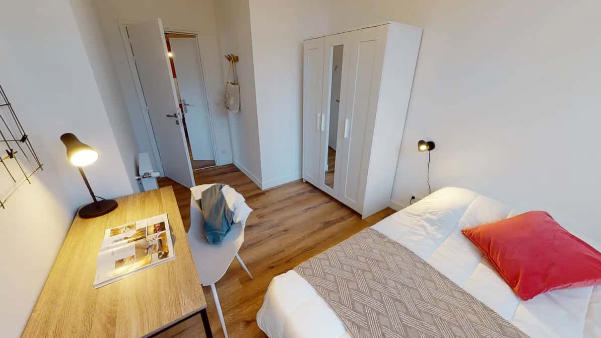 Habitación en Avenue Sainte-Anne, Asnières-sur-Seine para 222 m² con 11 dormitorios
