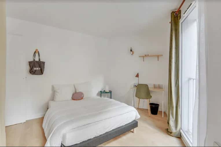 Room in Rue de Belleville, Paris for 54 m² with 2 bedrooms