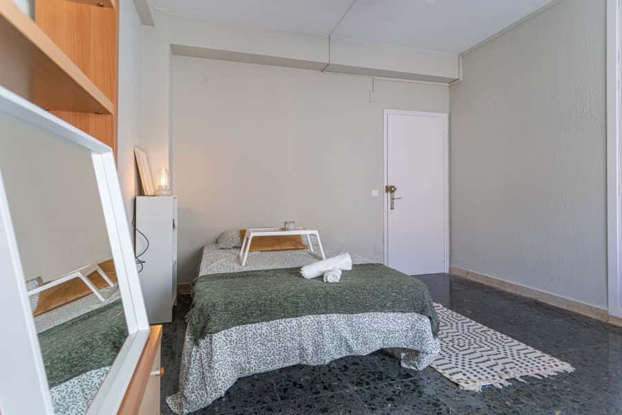 Habitación en piso de 6 habitaciones