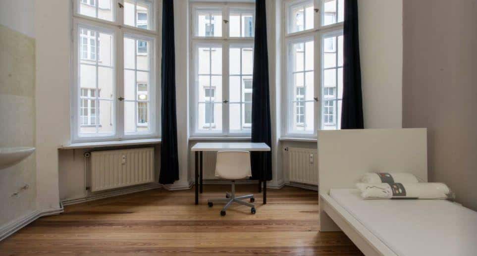 Zimmer in der Königin-Elisabeth-Str. 1