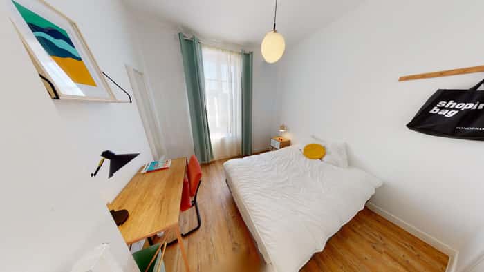 Listing photo thumbnail