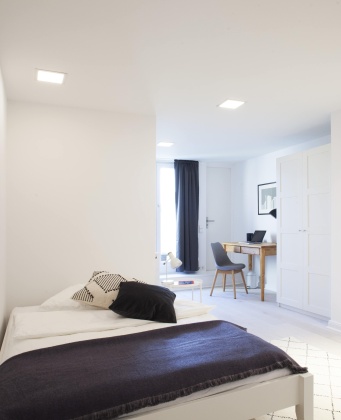 Listing photo thumbnail