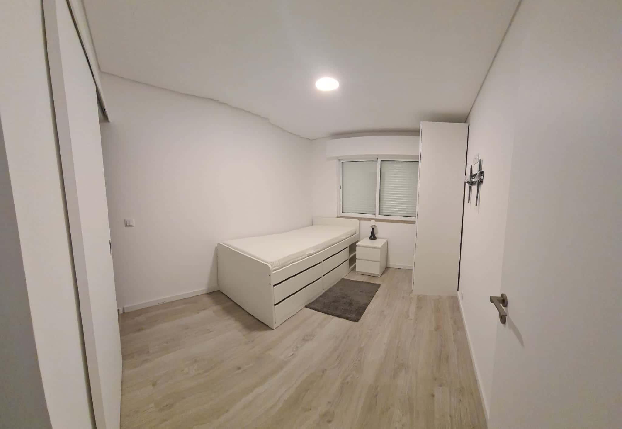 AMADORA 0