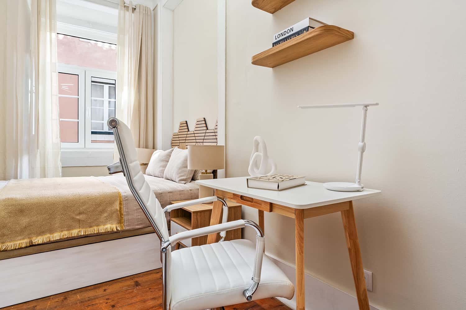 Room 1  - 83. Rua da Emenda 111 1