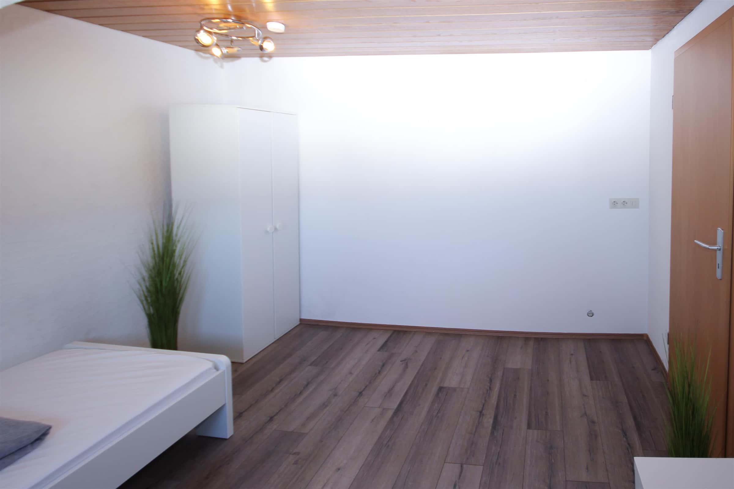 Habitación en Taubenheimstraße, Stuttgart para 55 m² con 3 dormitorios