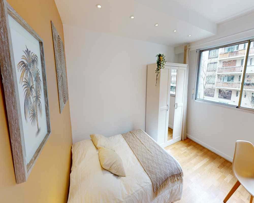 Chambre dans le rue Guersant