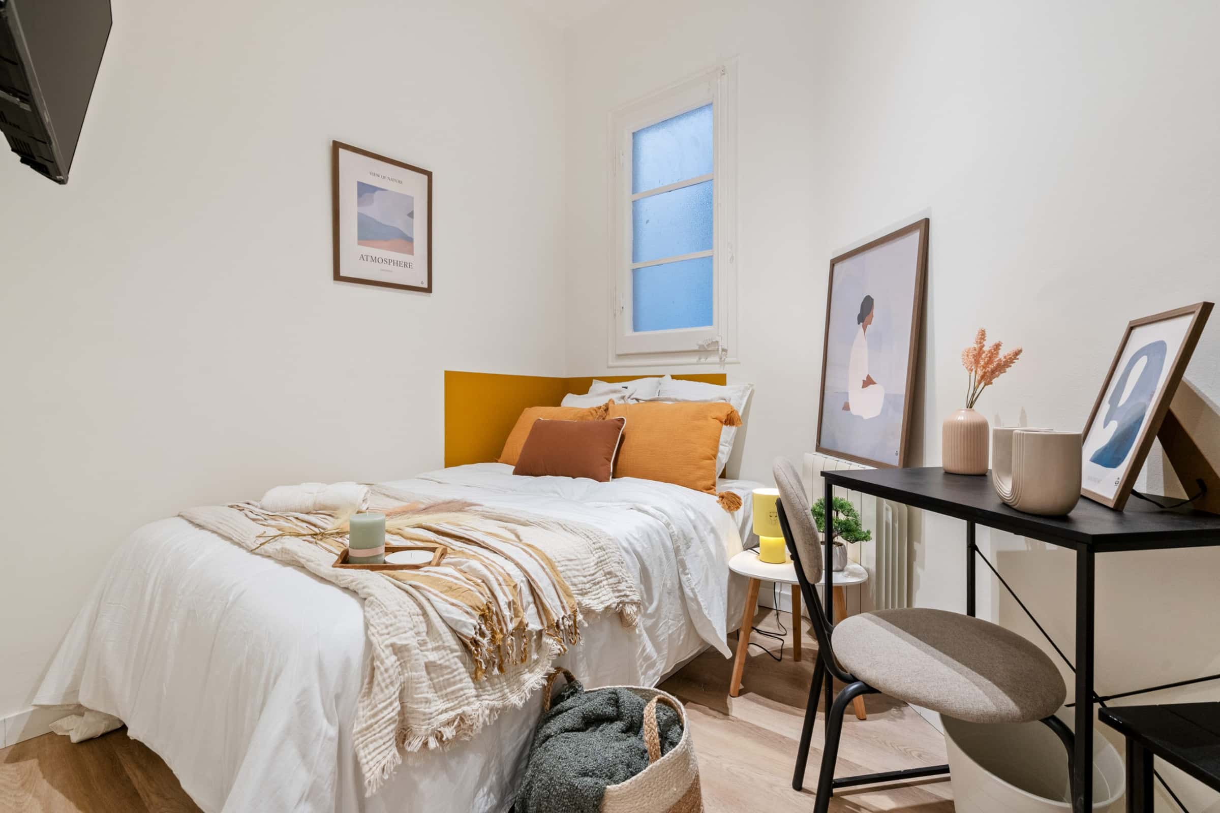 Habitacion privada en Carrer del Comte Borrell, , L'Eixample,Barcelona