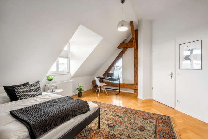 Listing photo thumbnail