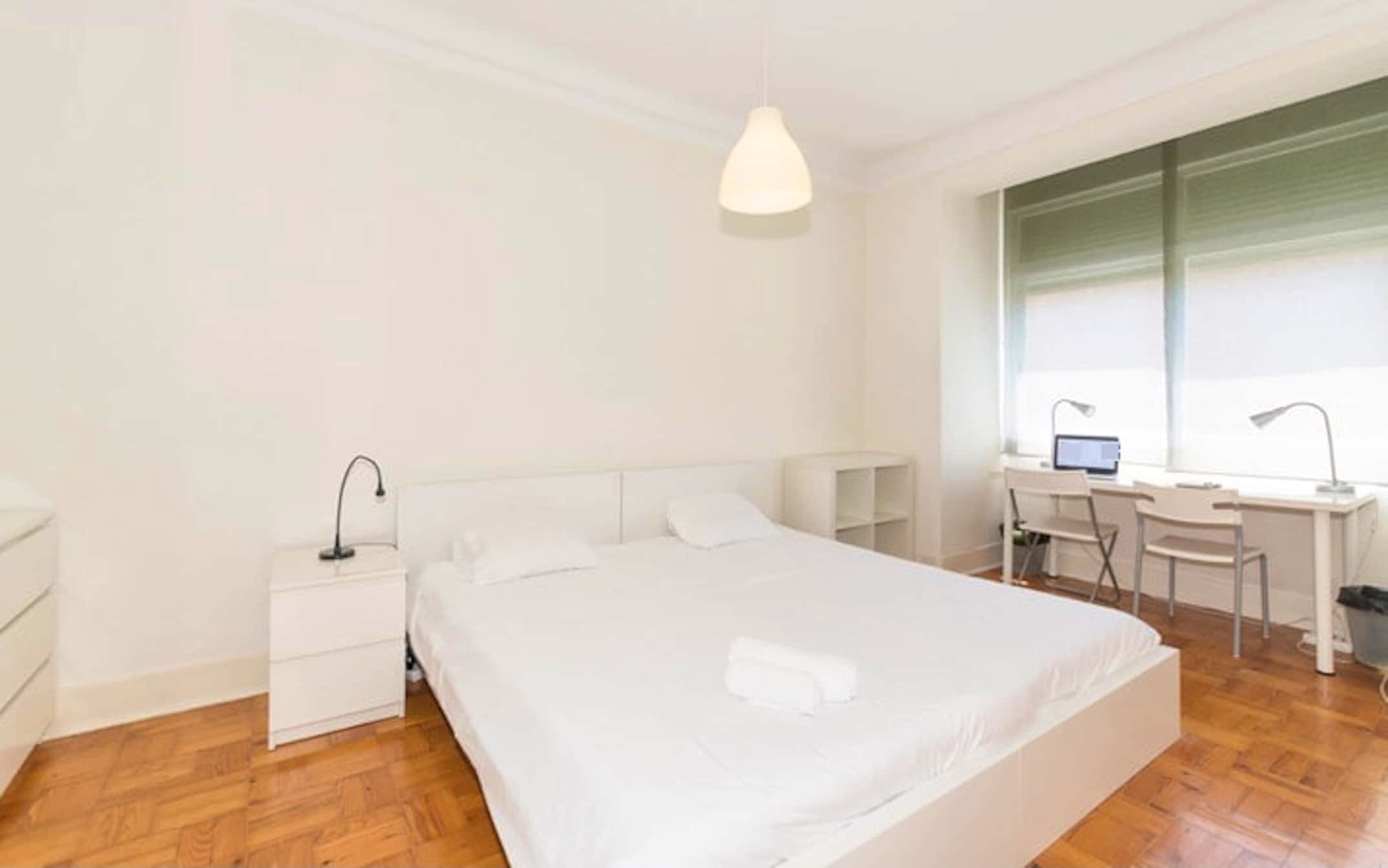 Estrada das Laranjeiras (Students only)