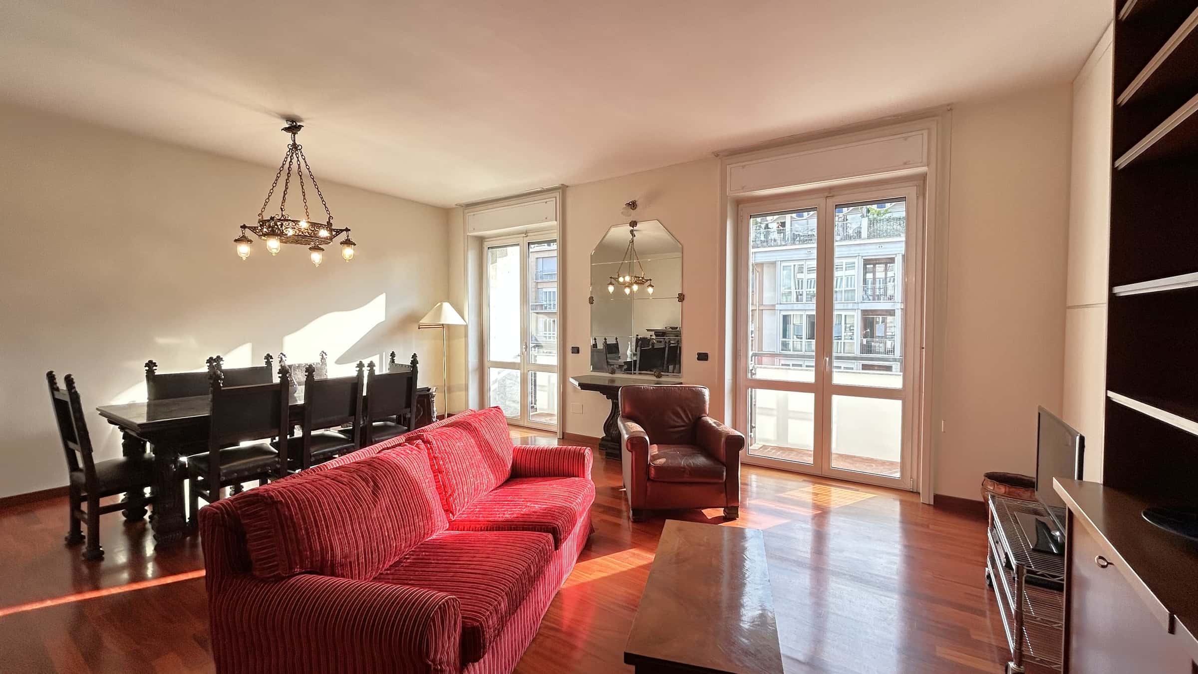 Appartamento in Via Edmondo de Amicis, Milano, zona Sant'Ambroggio