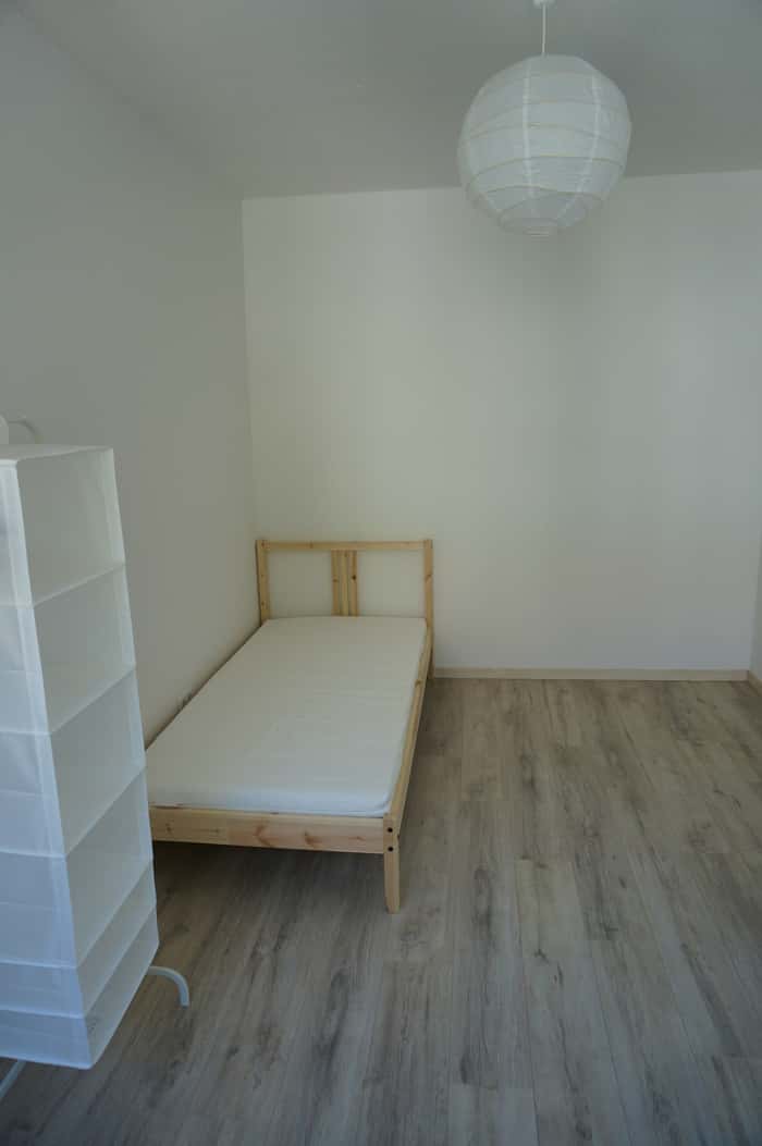 Listing photo thumbnail