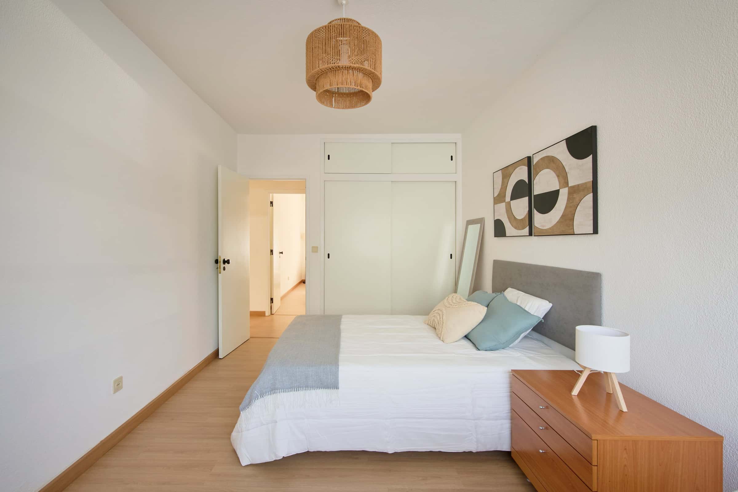 T8#R3 - Comfortable bedroom in Telheiras