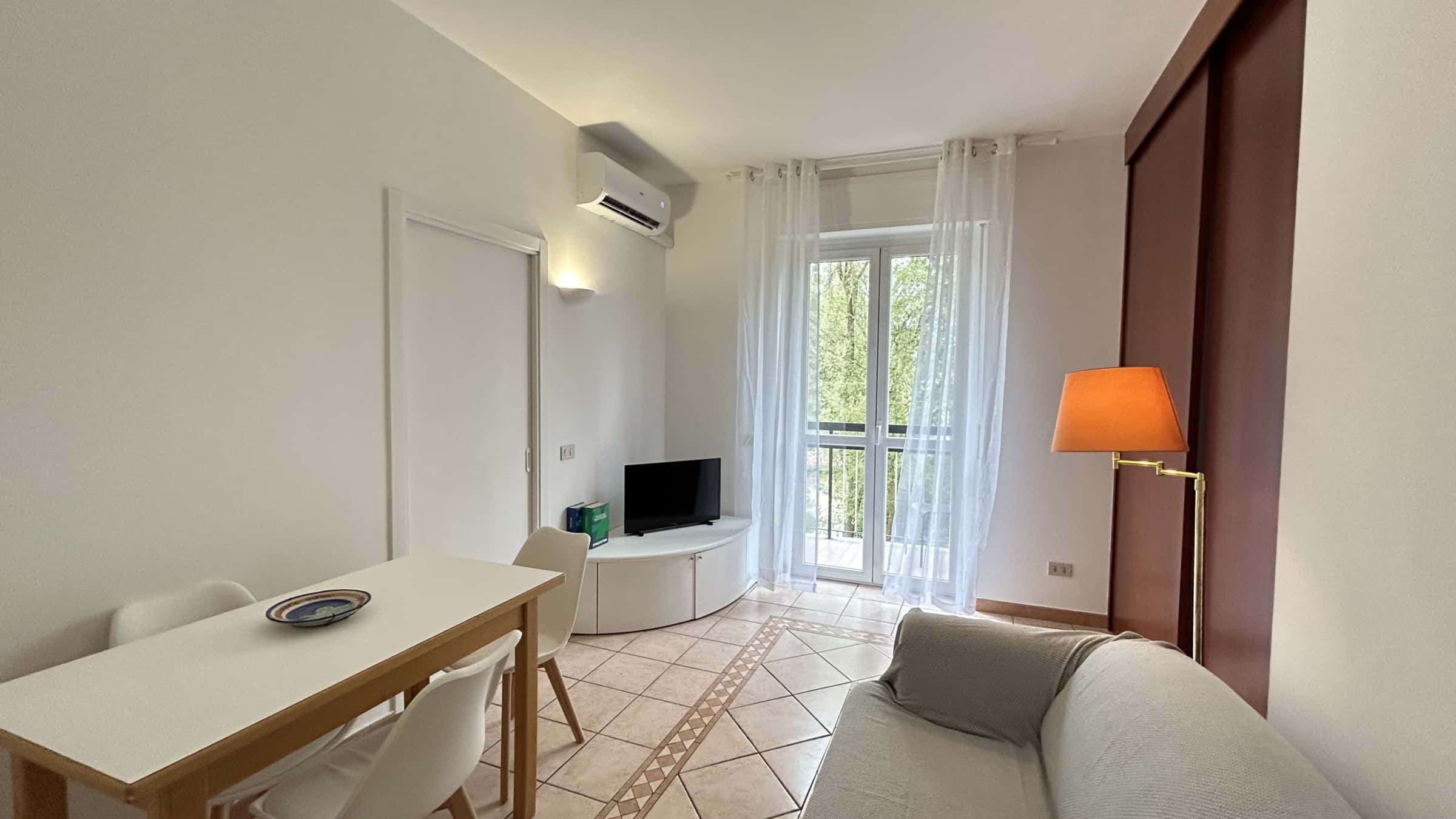 Appartamento in Via Martinetti - zona Gambara, Bande Nere