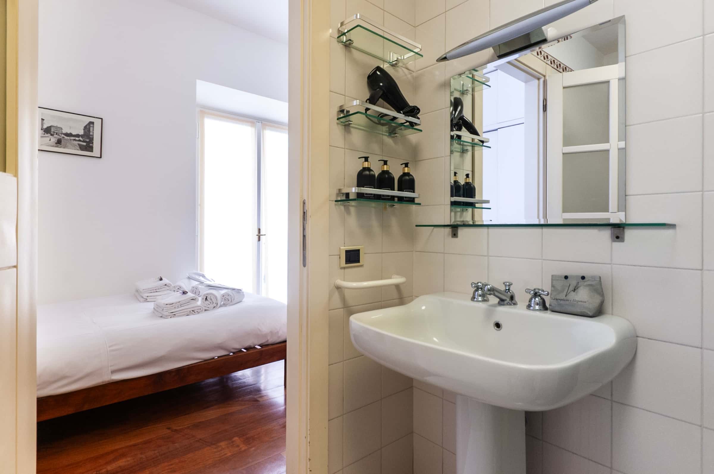 Apartment Milan, 4 beds — photo 28